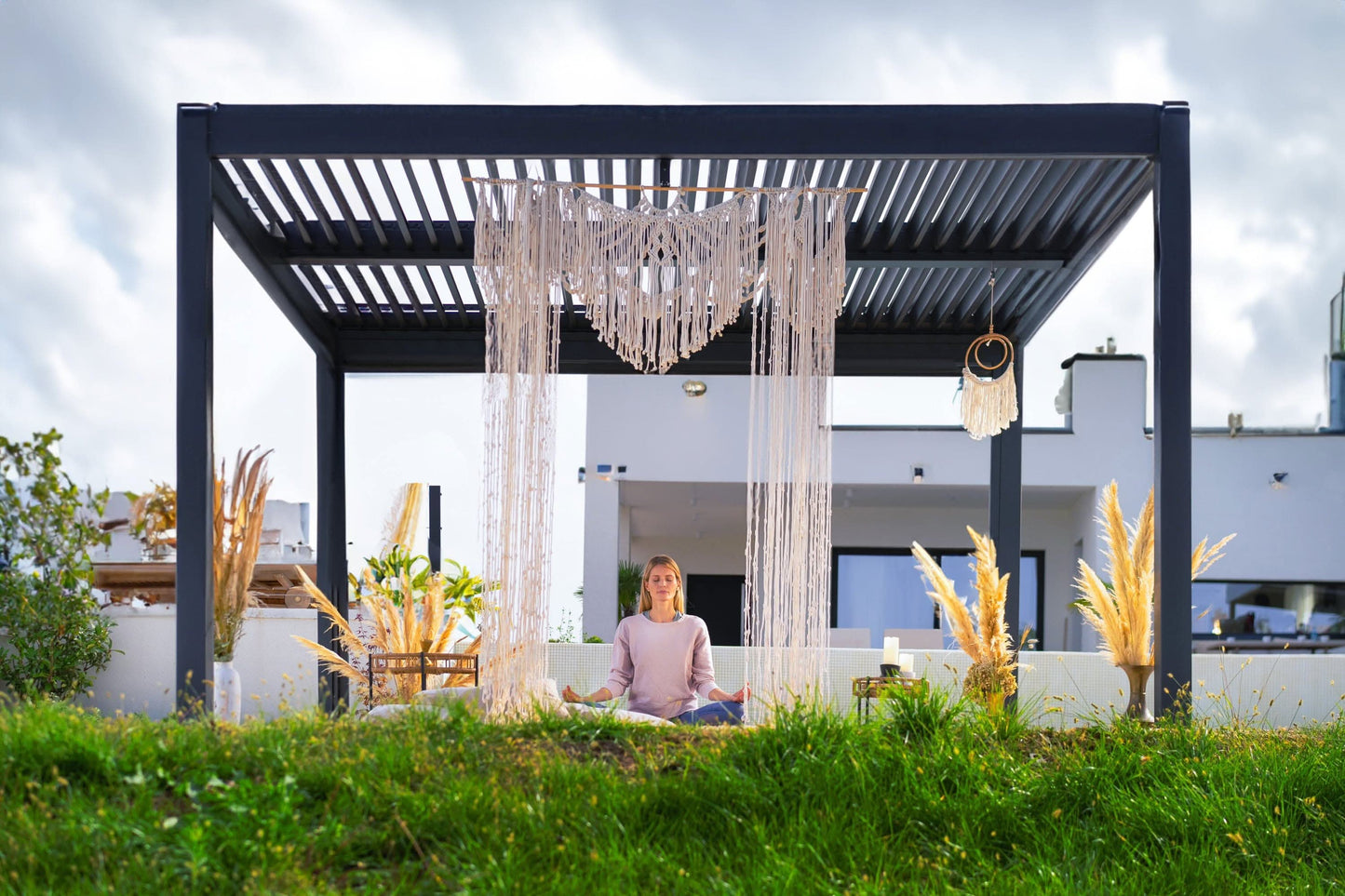 6-8 Week Delivery: Hansø Aluminum Pergola Kit